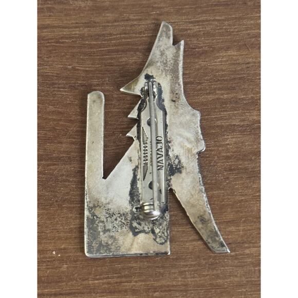 ALLISON SNOWHAWK LEE Signed Vintage Navajo Sterling Silver  Vintage Navajo ALLISON Sterling Silver Howling Coyote Pin Brooch 5.2g